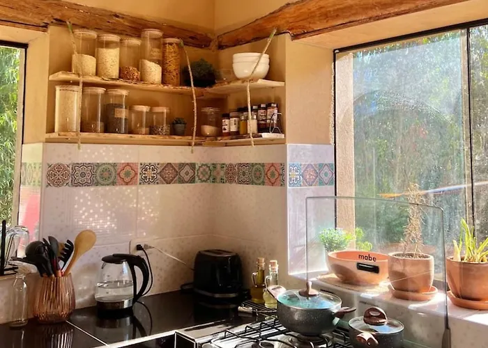 Bright And Spacious 3 Bed With Everything Need In *