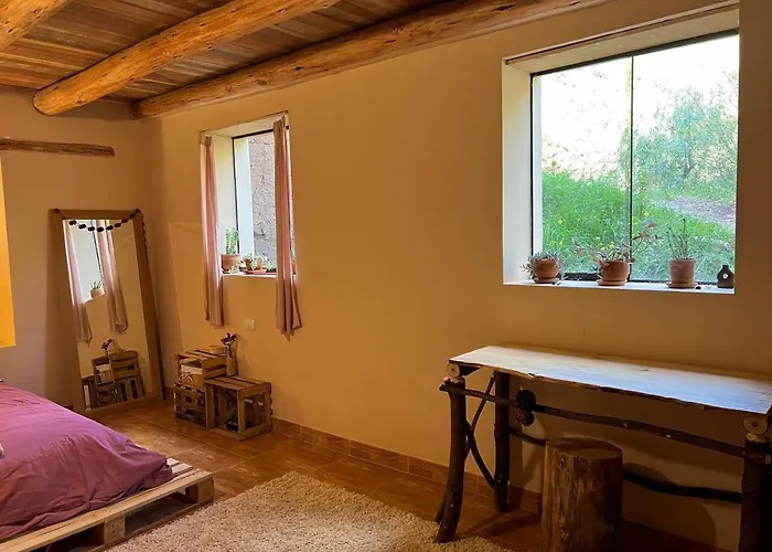 Bright And Spacious 3 Bed With Everything Need In *