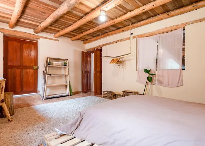Bright And Spacious 3 Bed With Everything Need In Ferienhaus