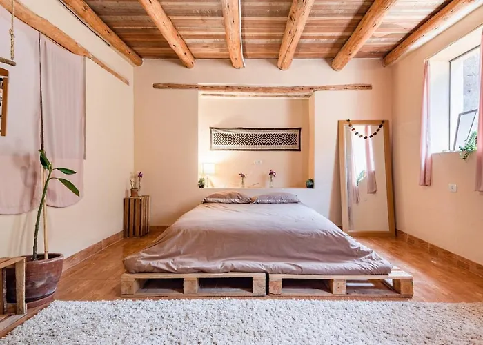 Bright And Spacious 3 Bed With Everything Need In *